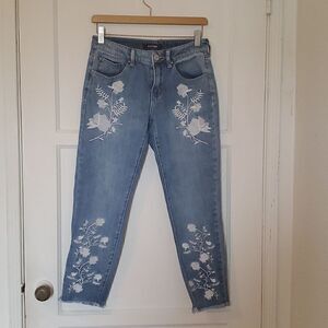 Refuge Floral Embroidered Cropped Jeans Size 2